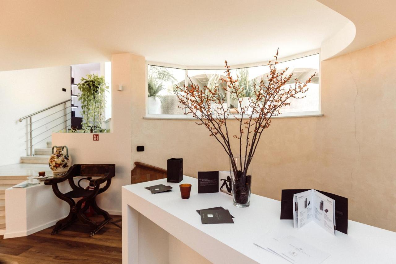 Hotel Castel Rundegg (Adults Only) Merano Exterior photo
