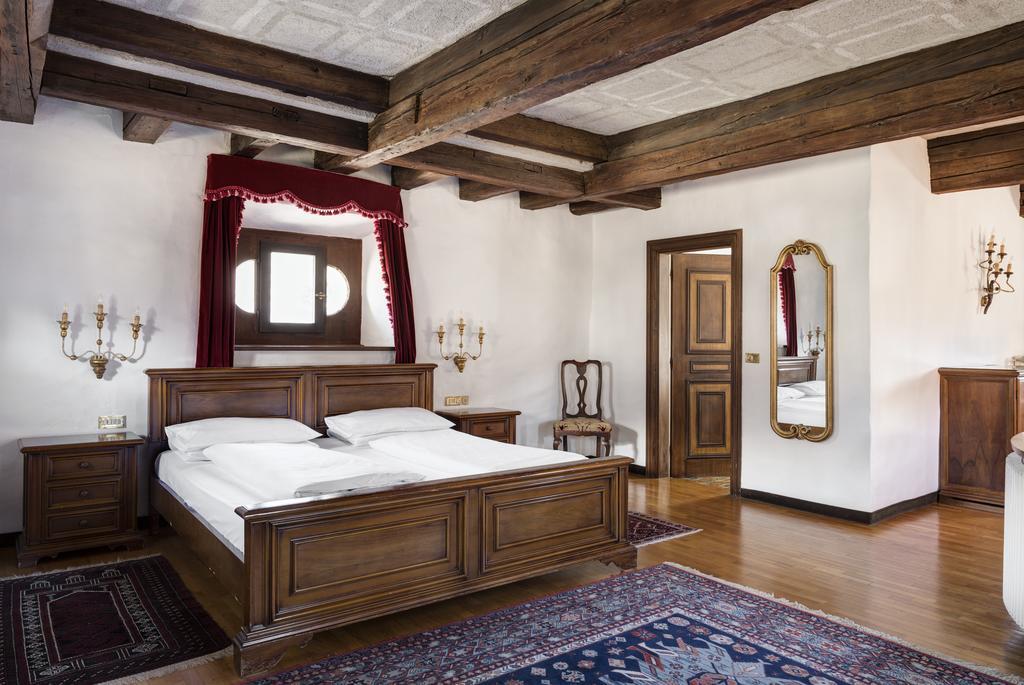 Hotel Castel Rundegg (Adults Only) Merano Exterior photo
